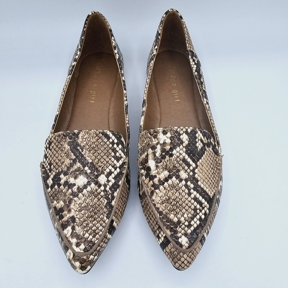 Madden Girl Henie Snake Print Pointed Toe Flats Loafers 6.5 NWOT - Picture 8 of 10